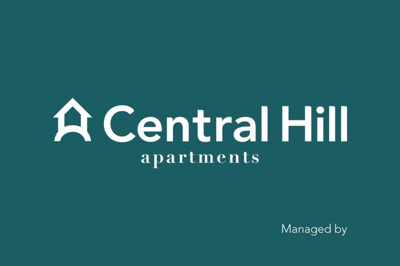 8-Bedroom Large Apartment 3rd Floor Left