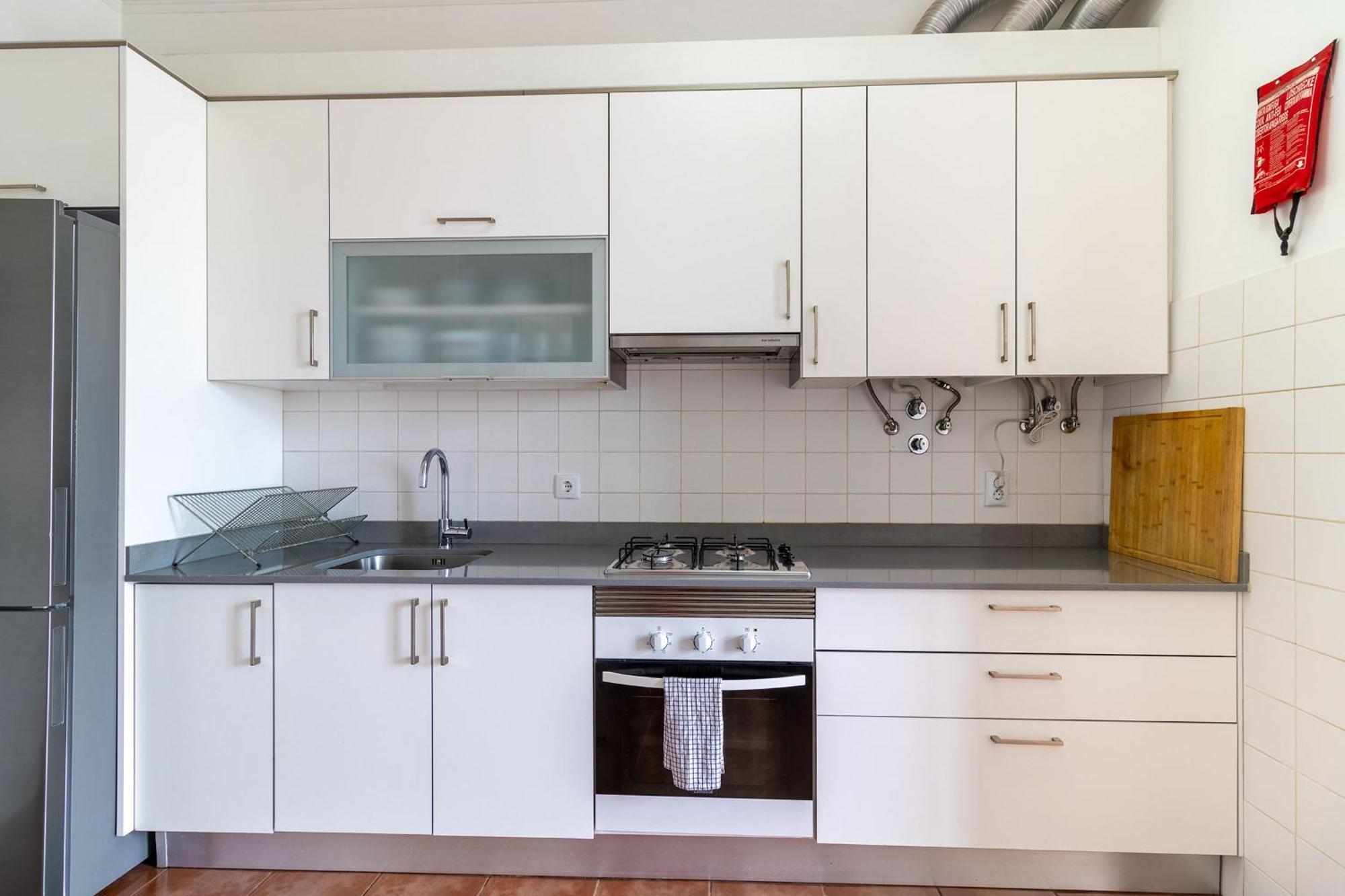 8-Bedroom Large Apartment 3rd Floor Left